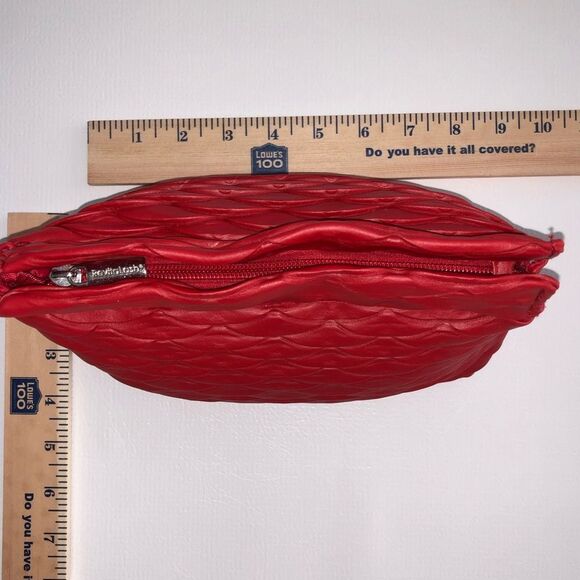 Red Scalloped Cosmetic Bag - Picture 11 of 13